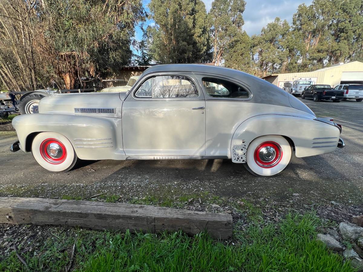 Cadillac-Fastback-1941-13