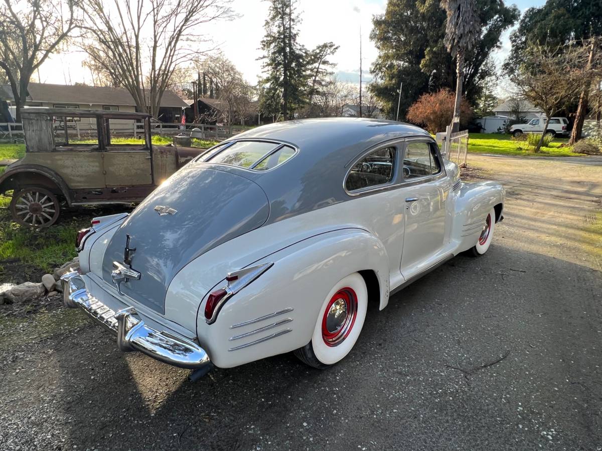 Cadillac-Fastback-1941-20