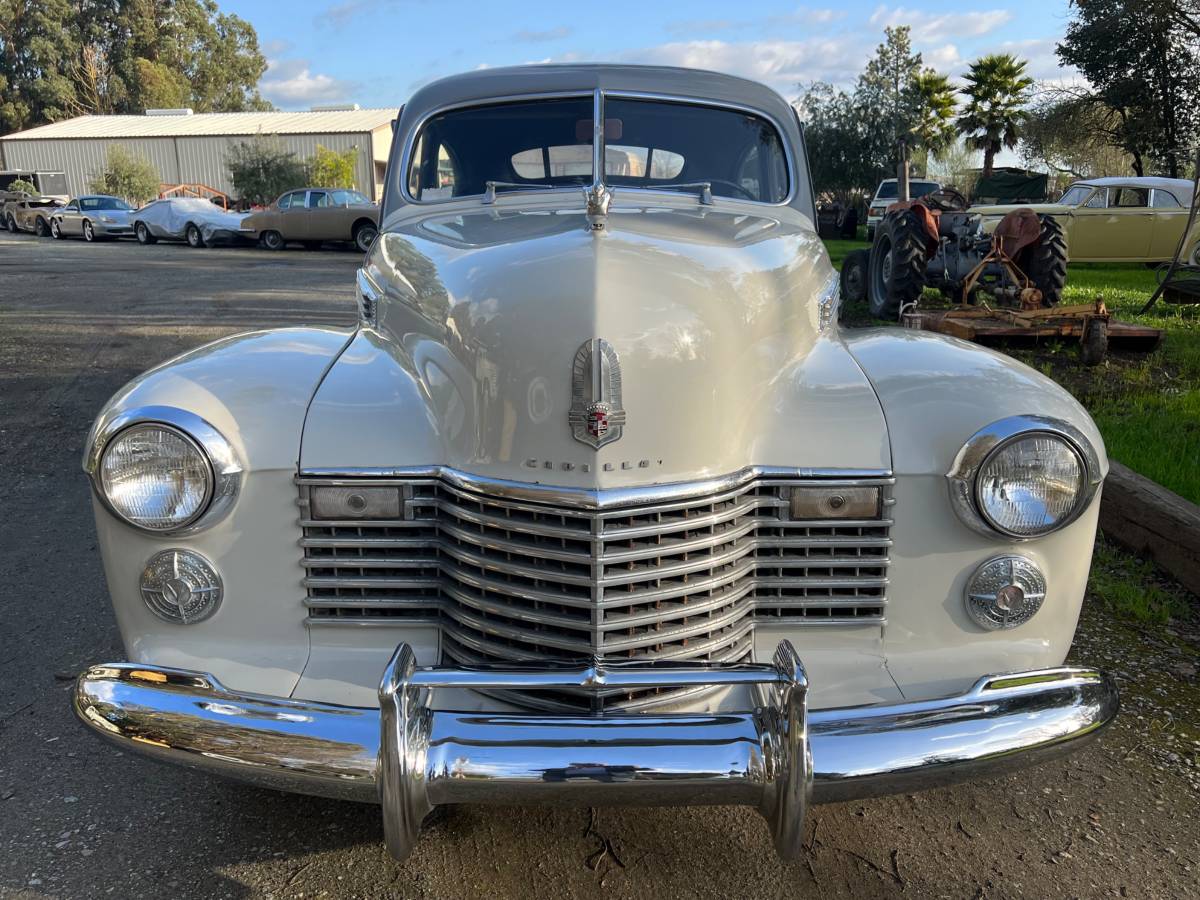 Cadillac-Fastback-1941-5