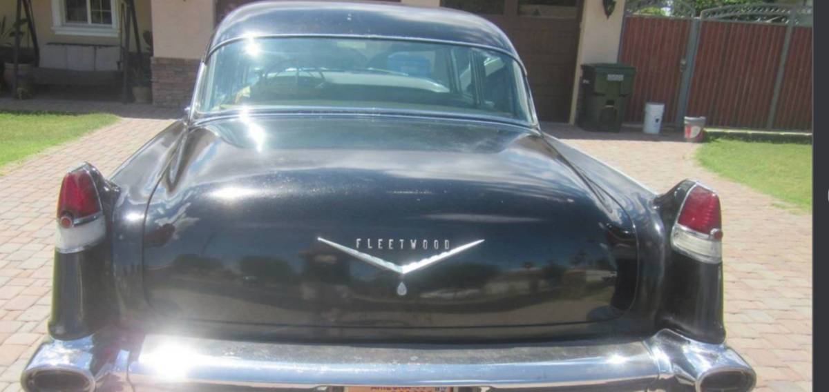 Cadillac-Fleetwood-1956-83686-1