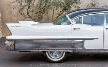 Cadillac-Fleetwood-1958-White-Other-Color-0-10