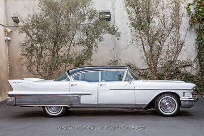 Cadillac-Fleetwood-1958-White-Other-Color-0-3