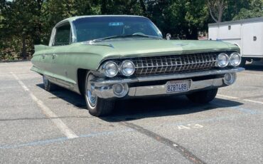 Cadillac-Fleetwood-1961-1