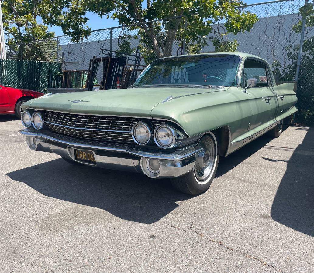 Cadillac-Fleetwood-1961-2