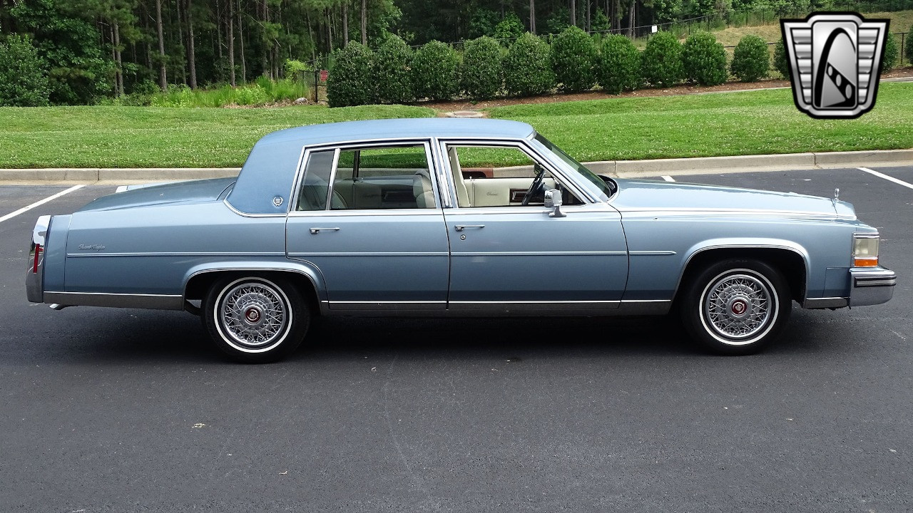 Cadillac-Fleetwood-1986-Blue-White-131527-5