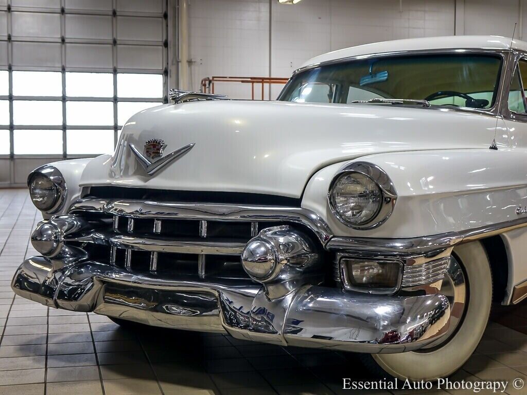 Cadillac-Fleetwood-Berline-1953-2