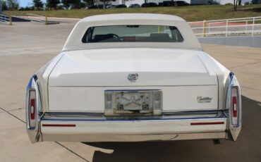 Cadillac-Fleetwood-Berline-1992-White-Blue-171686-3