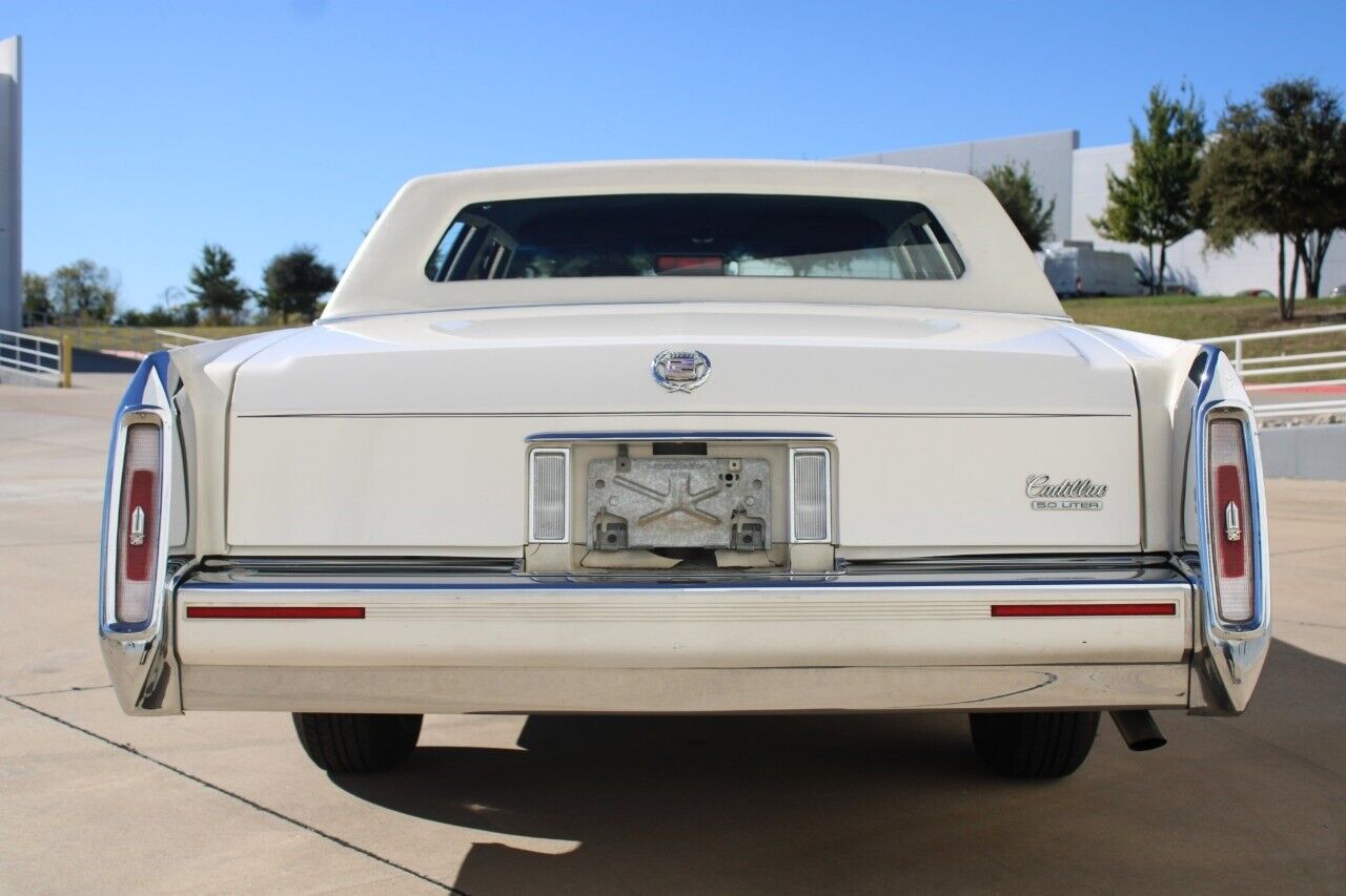 Cadillac-Fleetwood-Berline-1992-White-Blue-171686-4