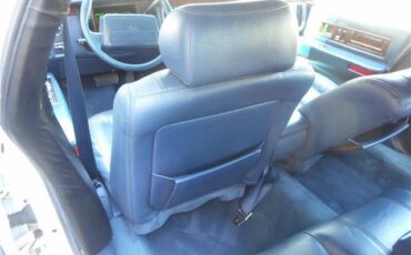 Cadillac-Fleetwood-Berline-1993-White-Blue-127911-19