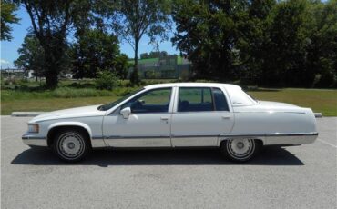 Cadillac-Fleetwood-Berline-1993-White-Blue-127911-7