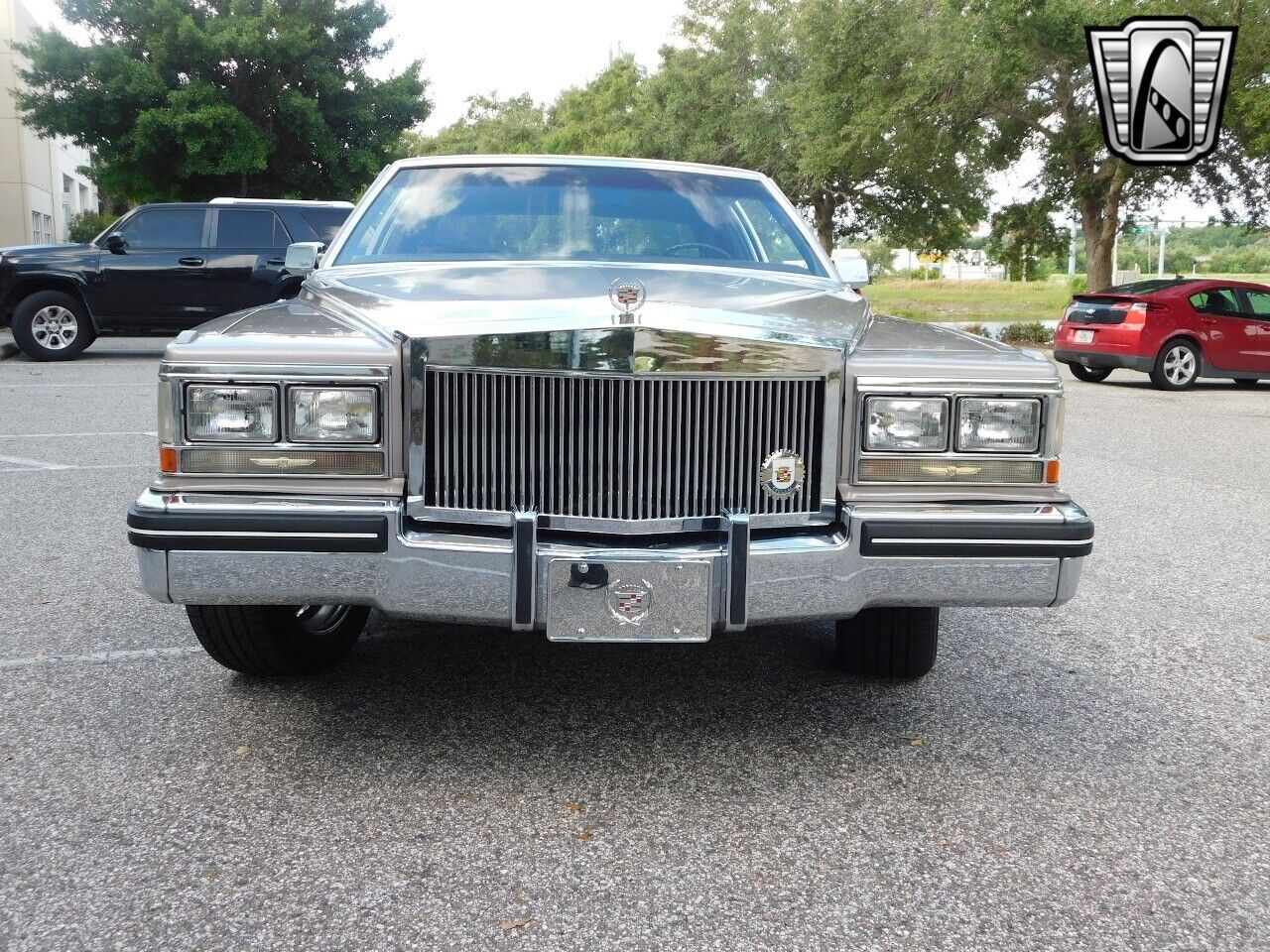 Cadillac-Fleetwood-Coupe-1984-2