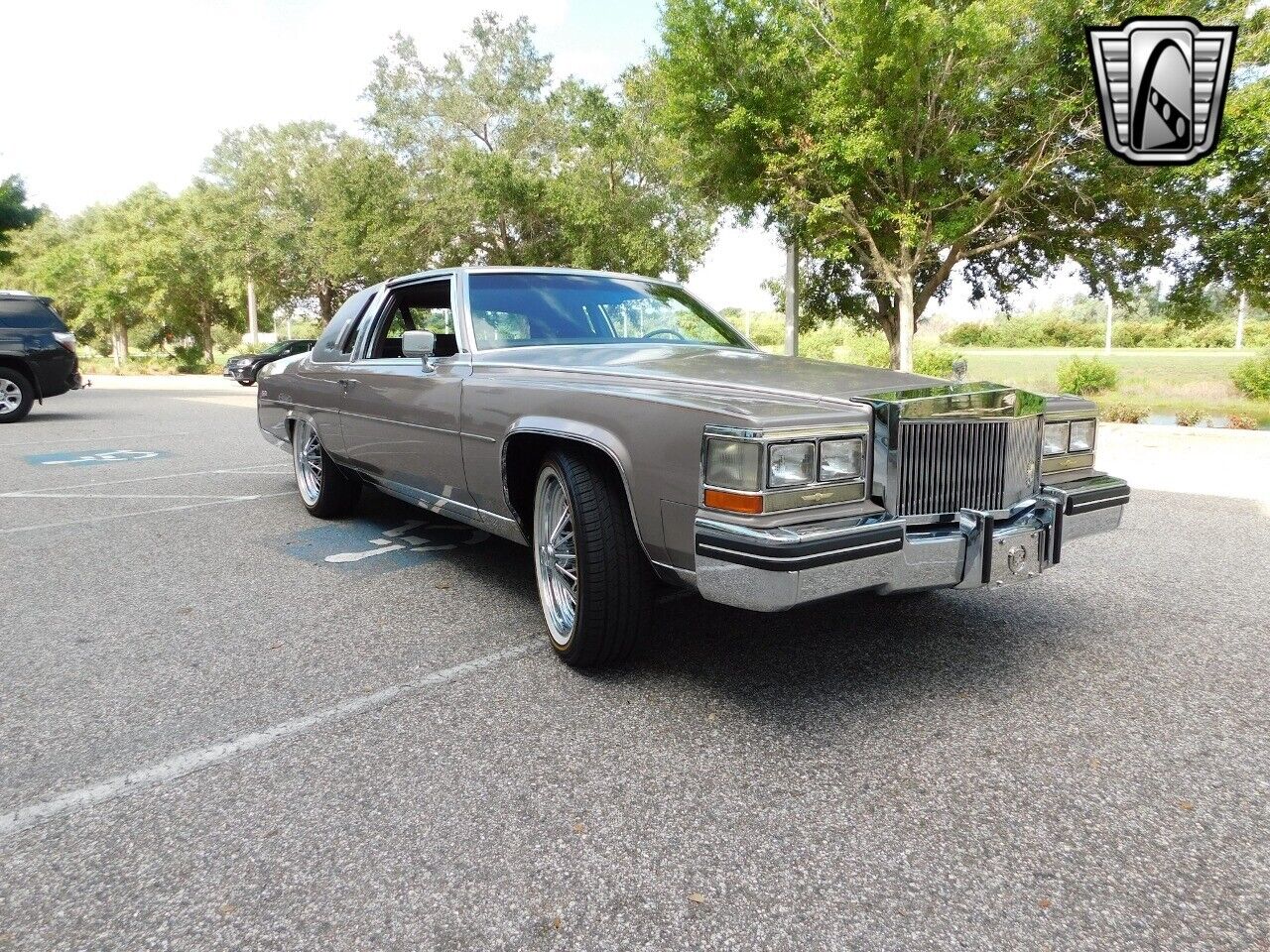 Cadillac-Fleetwood-Coupe-1984-6