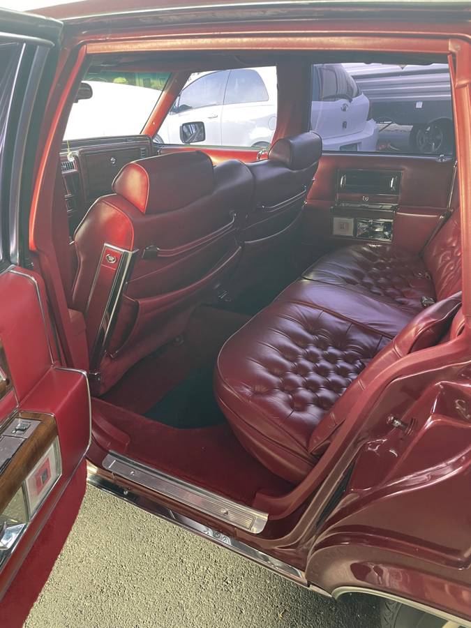 Cadillac-Fleetwood-brougham-1987-red-144841-1