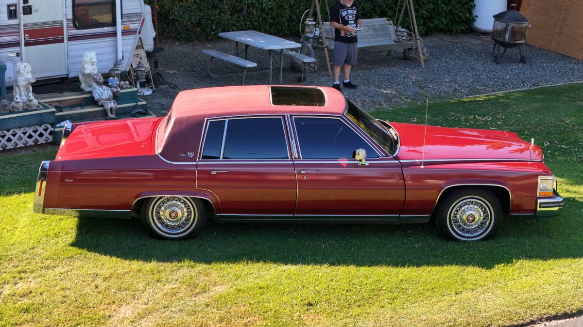 Cadillac-Fleetwood-brougham-1987-red-144841-2