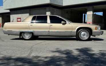 Cadillac-Fleetwood-brougham-1994-2