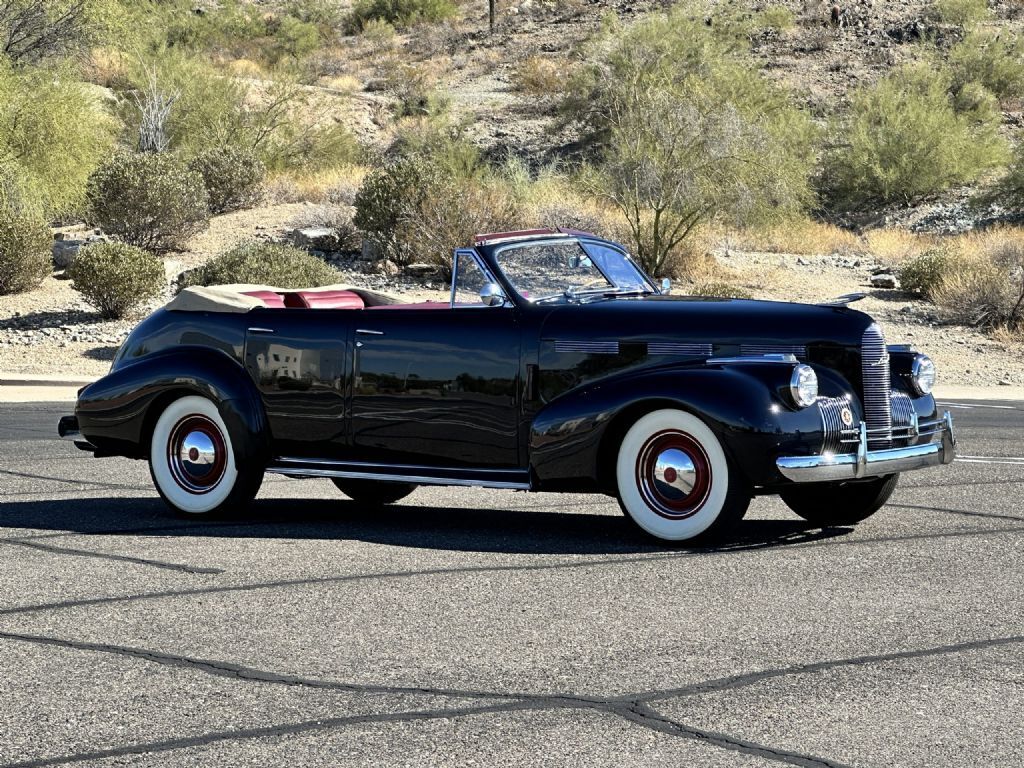 Cadillac-LaSalle-Model-52-Convertible-Sedan-1940-10