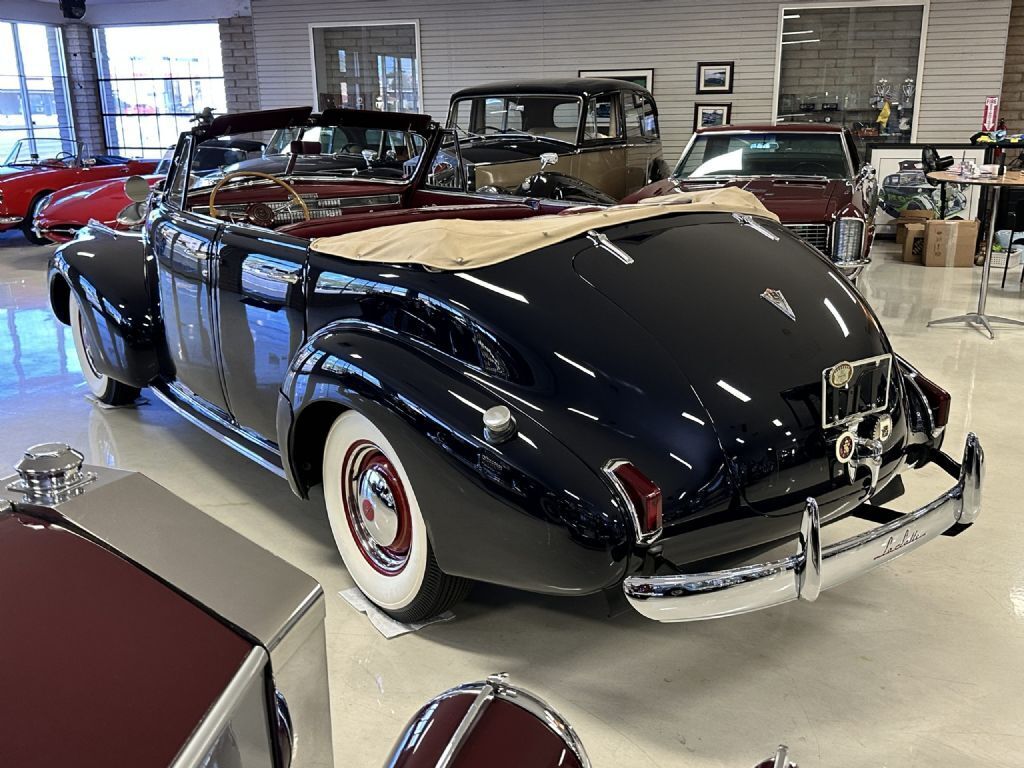 Cadillac-LaSalle-Model-52-Convertible-Sedan-1940-20