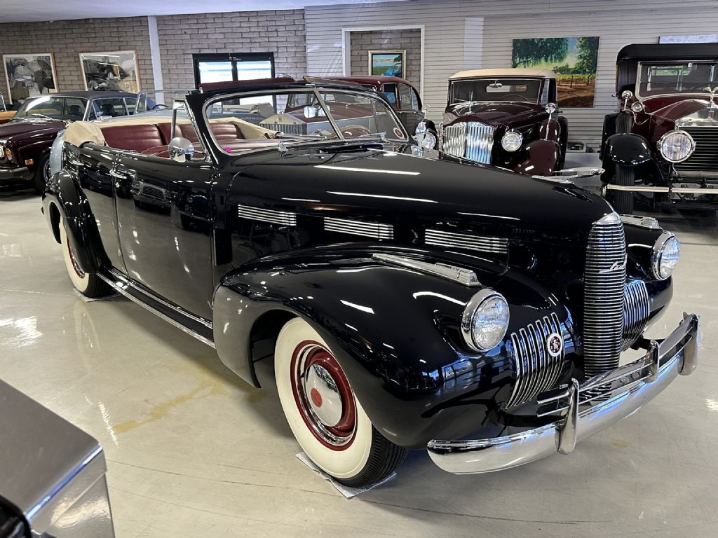 Cadillac-LaSalle-Model-52-Convertible-Sedan-1940-28