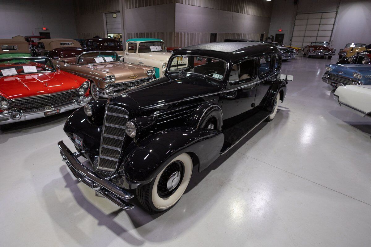 Cadillac-Model-370-D-Fleetwood-V-12-Berline-1934-4