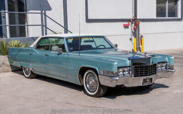 Cadillac-Sedan-Deville-1969-2