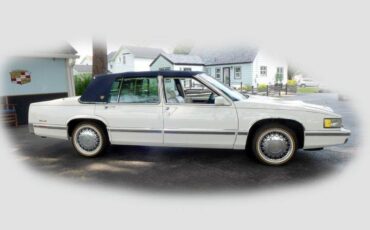 Cadillac-Sedan-de-ville-1991