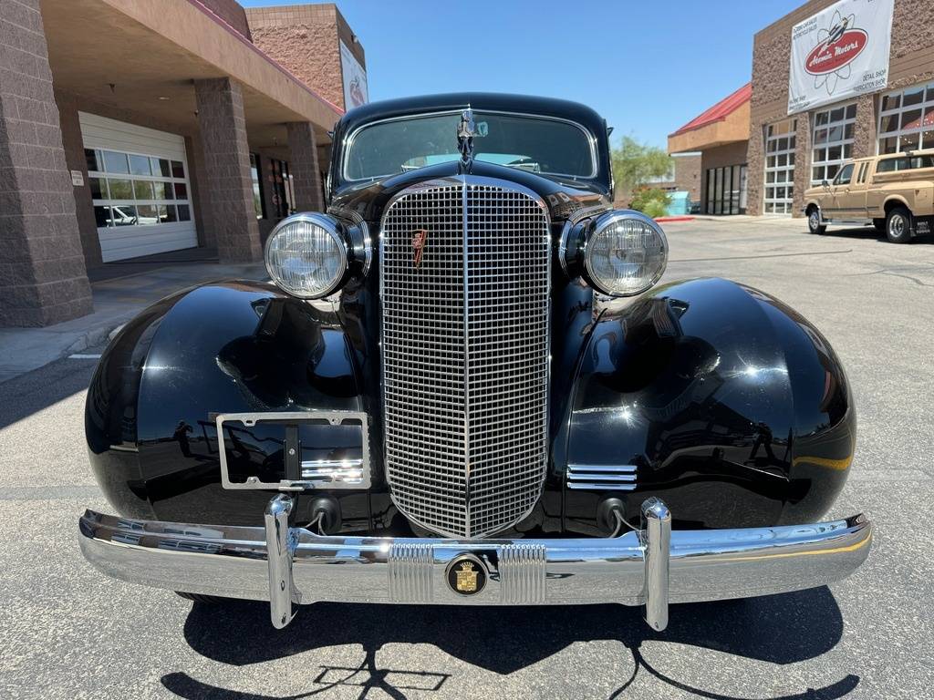 Cadillac-Series-60-opera-coupe-1937-10