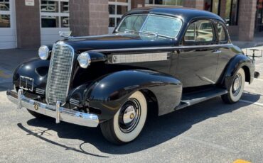 Cadillac-Series-60-opera-coupe-1937-2