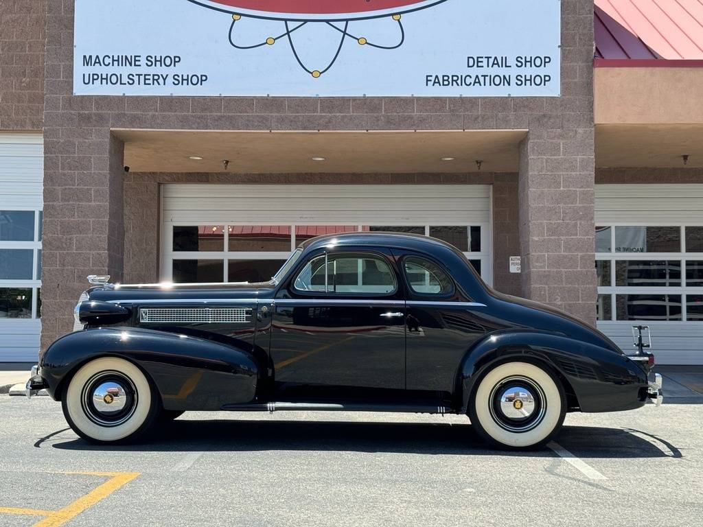 Cadillac-Series-60-opera-coupe-1937-3