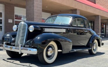 Cadillac-Series-60-opera-coupe-1937