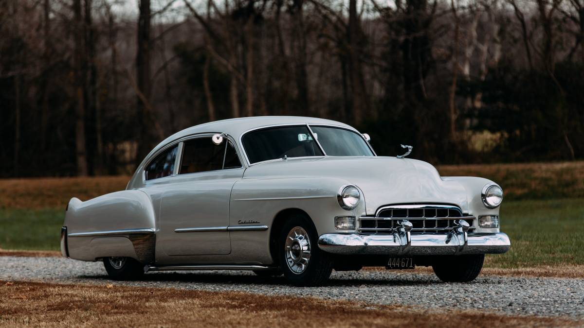 Cadillac-Series-61-1948-1