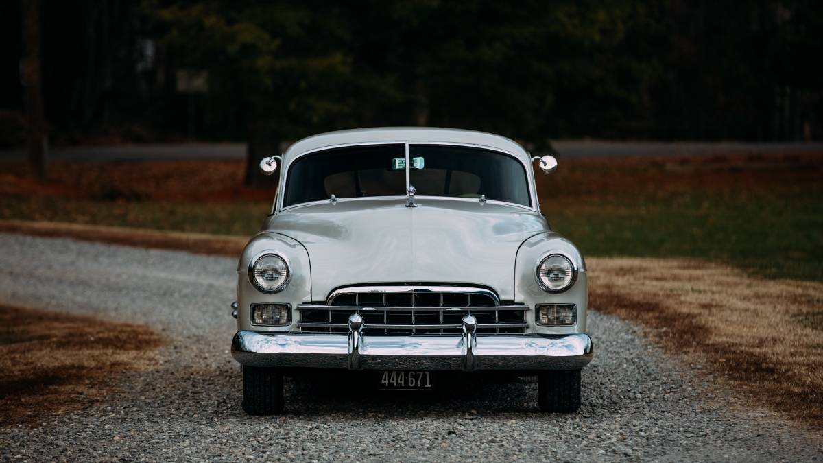 Cadillac-Series-61-1948-2