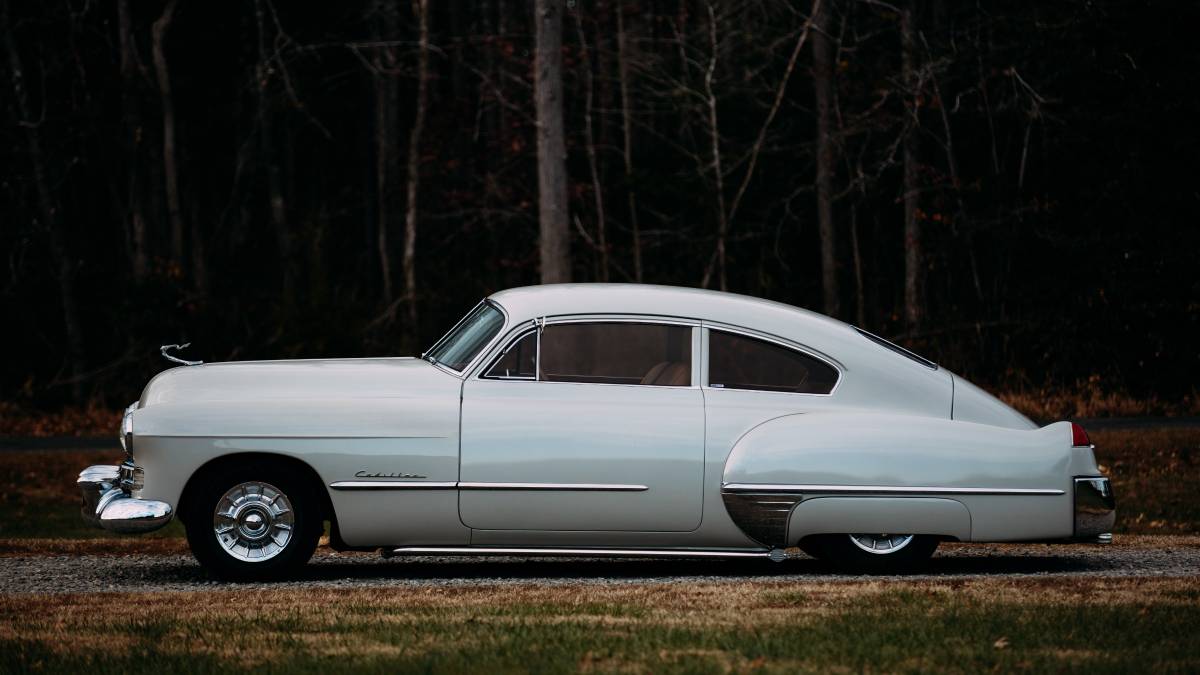 Cadillac-Series-61-1948-4