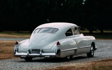 Cadillac-Series-61-1948-5