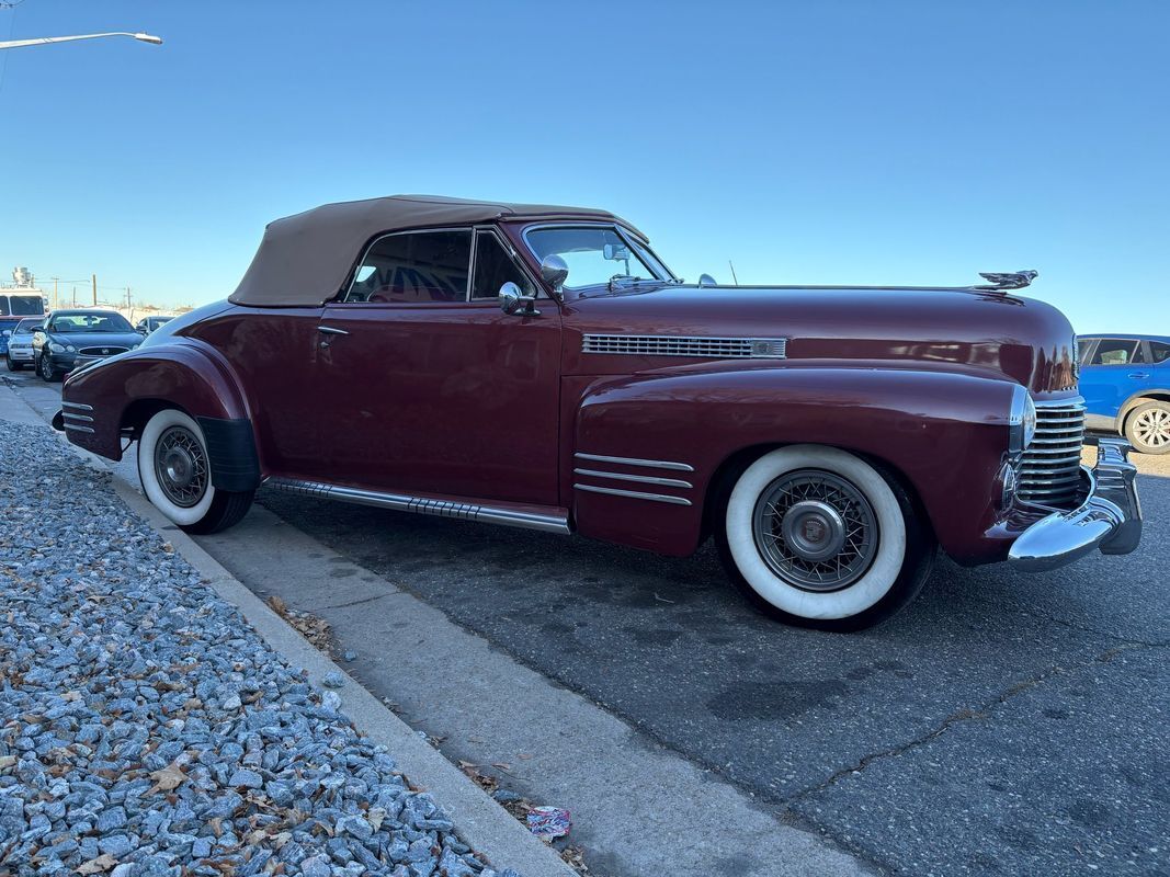 Cadillac-Series-62-1941-32