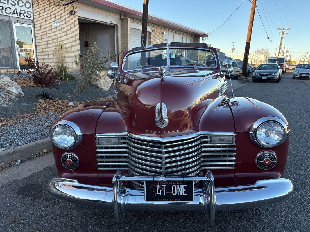 Cadillac-Series-62-1941-8