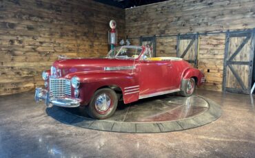 Cadillac-Series-62-Cabriolet-1941-Burgundy-Tan-17881600