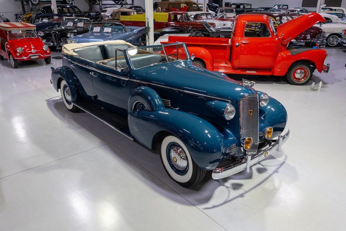 Cadillac-Series-75-Convertible-Sedan-with-Imperial-Division-1937-Blue-Blue-122618-6