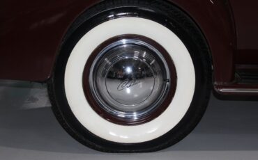 Cadillac-Series-85-V-12-Berline-1936-Royal-Maroon-Gray-97658-25