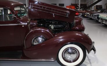 Cadillac-Series-85-V-12-Berline-1936-Royal-Maroon-Gray-97658-34