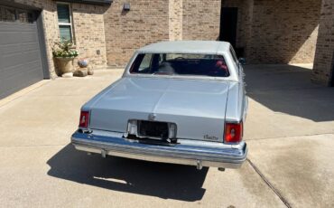 Cadillac-Seville-1979-silver-104607-2