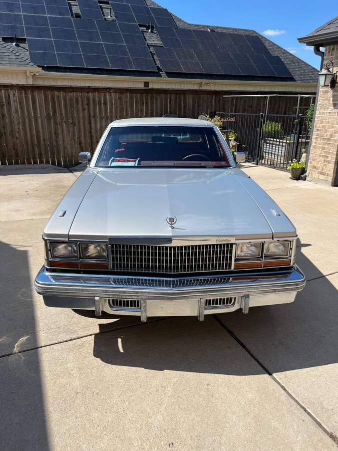 Cadillac-Seville-1979-silver-104607-3