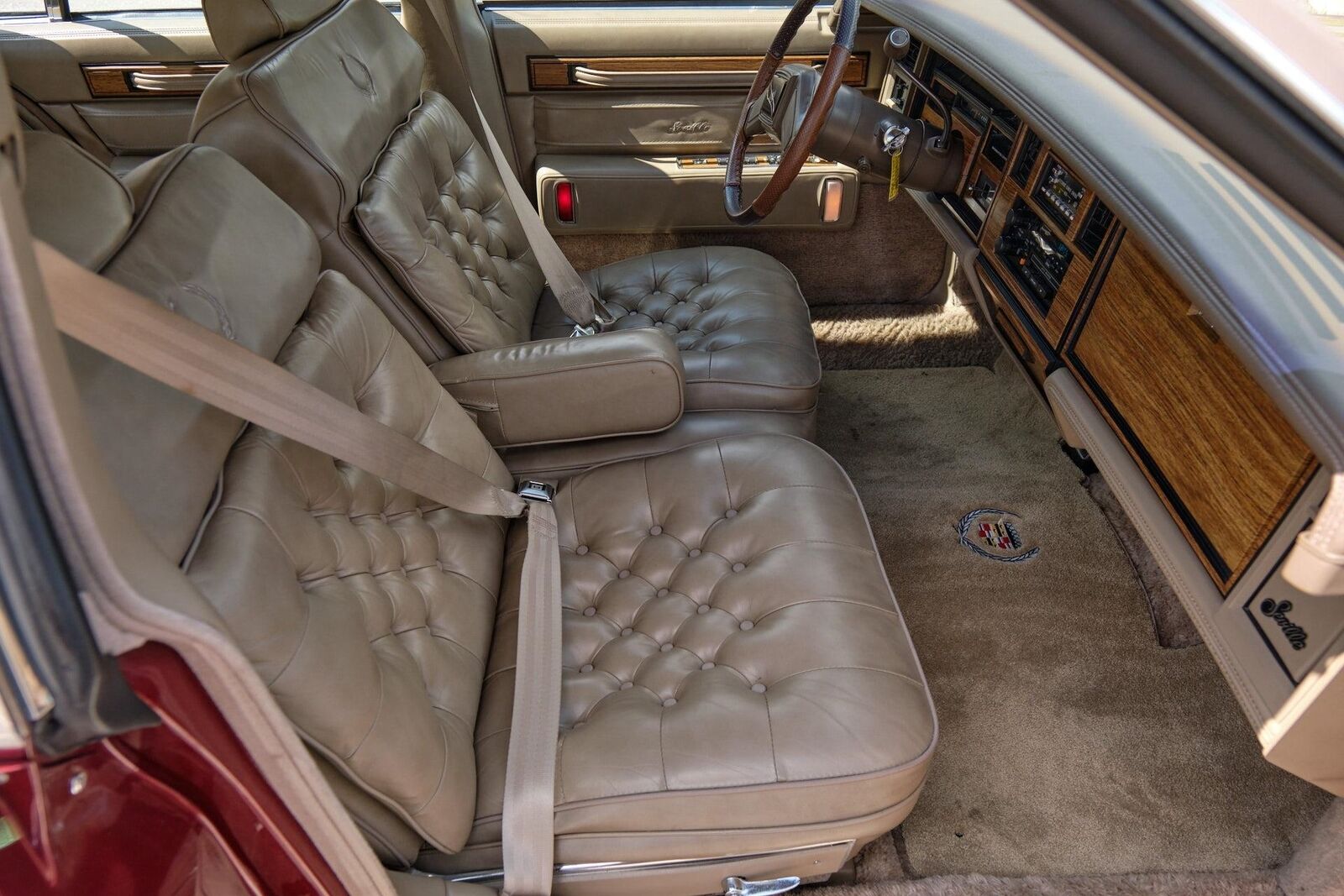 Cadillac-Seville-1985-Burgundy-Tan-115281-11