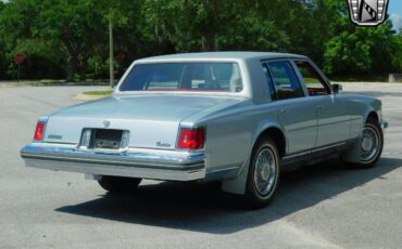 Cadillac-Seville-Berline-1976-6