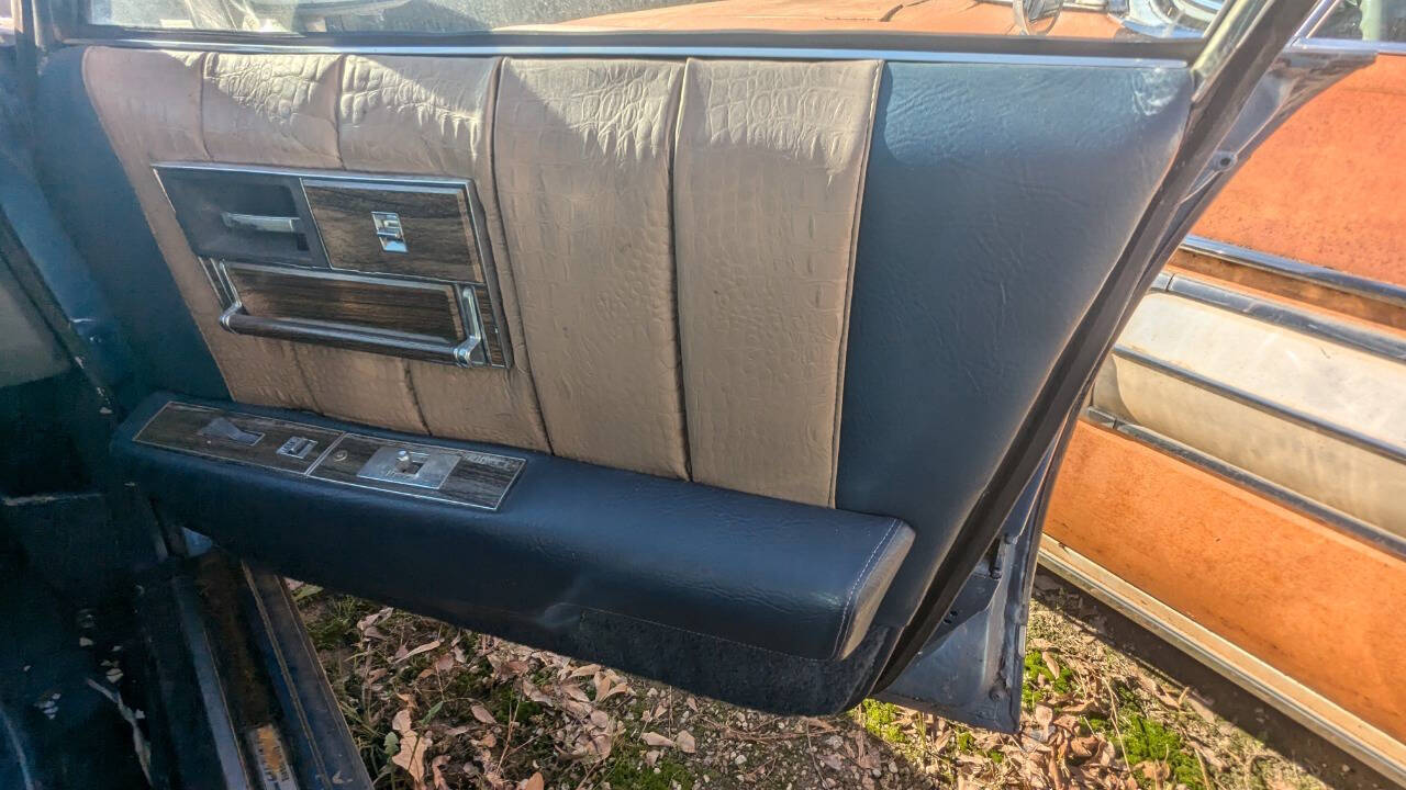 Cadillac-Seville-Berline-1976-Blue-Tan-80918-8