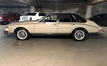 Cadillac-Seville-Berline-1985-38922-3