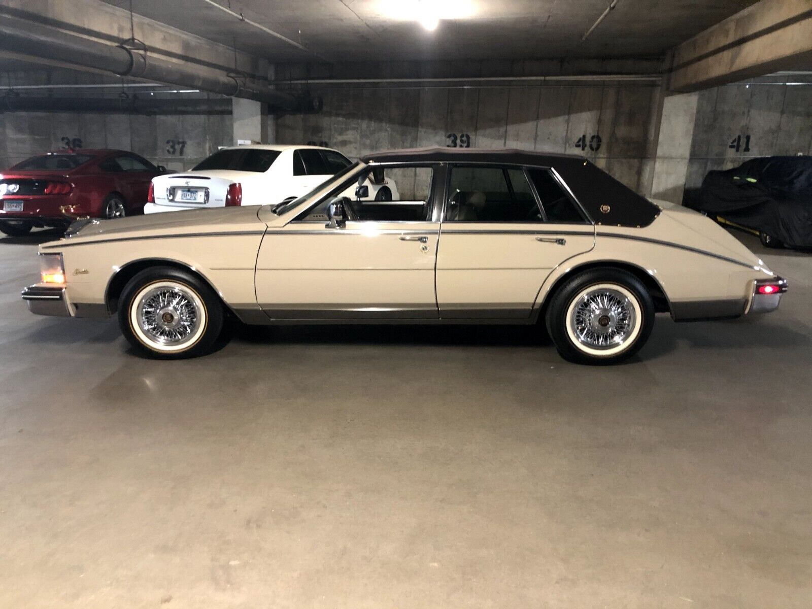 Cadillac-Seville-Berline-1985-38922-3