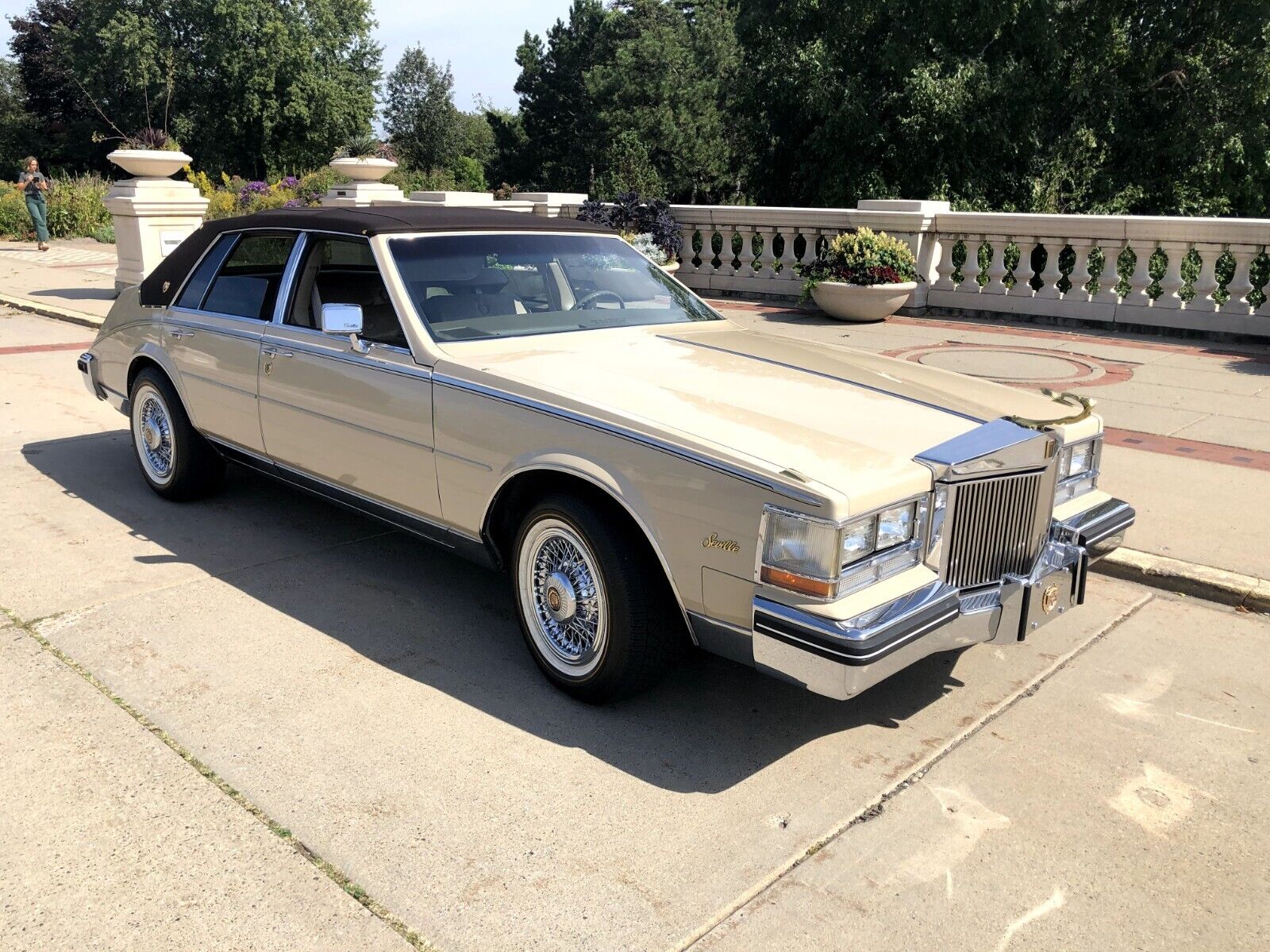 Cadillac-Seville-Berline-1985-38922-7