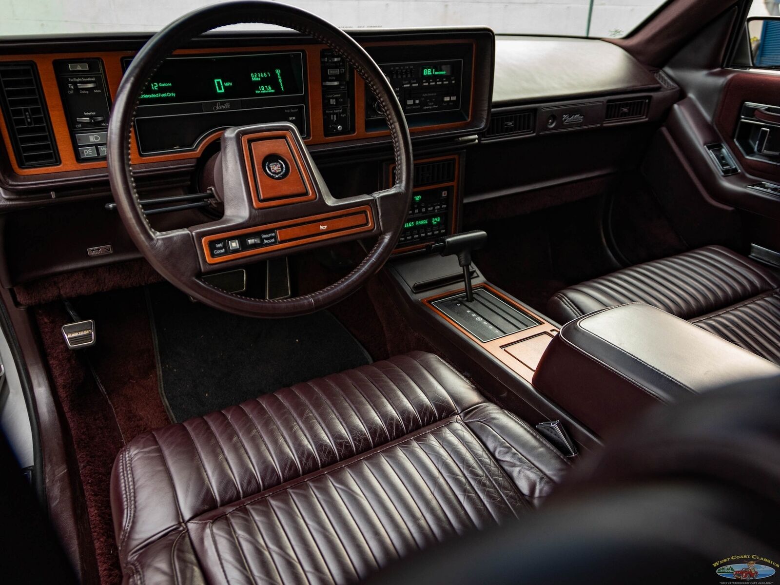 Cadillac-Seville-Berline-1986-32