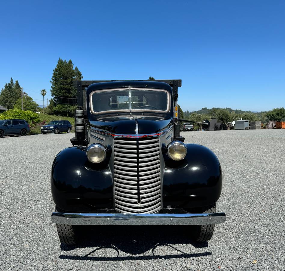 Chevrolet-1.5-ton-dually-stake-bed-truck-3.-1939-8