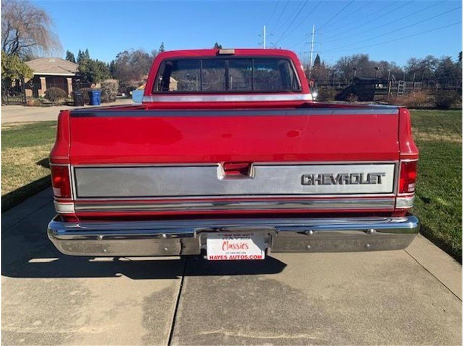 Chevrolet-12-ton-pickups-1987-3